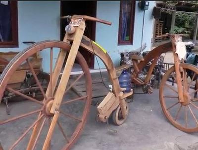 Sepeda unik dan antik
